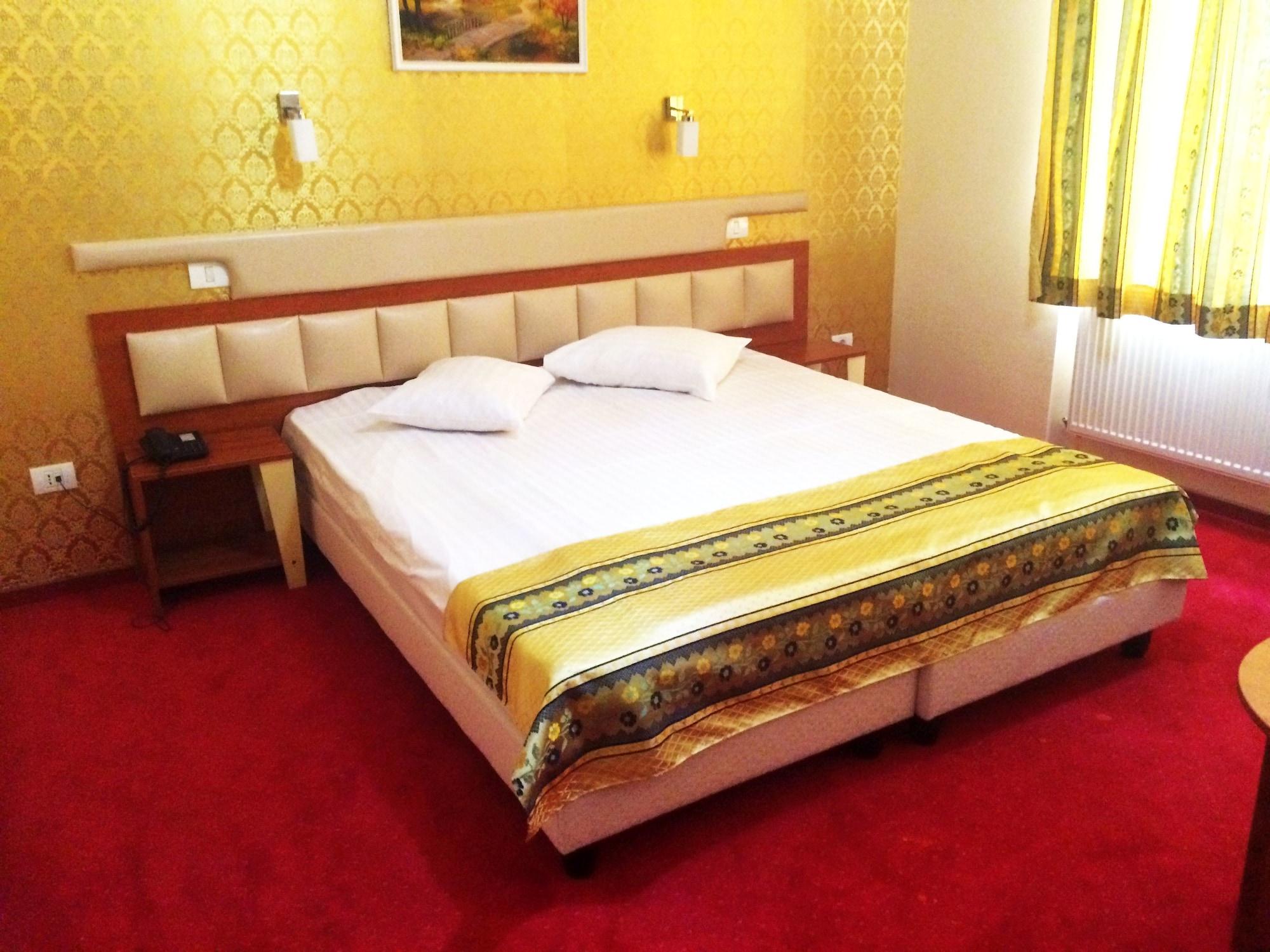 Kosher Hotel Lev Or Bucureşti Eksteriør bilde