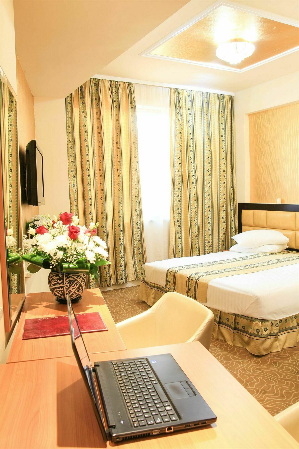 Kosher Hotel Lev Or Bucureşti Eksteriør bilde