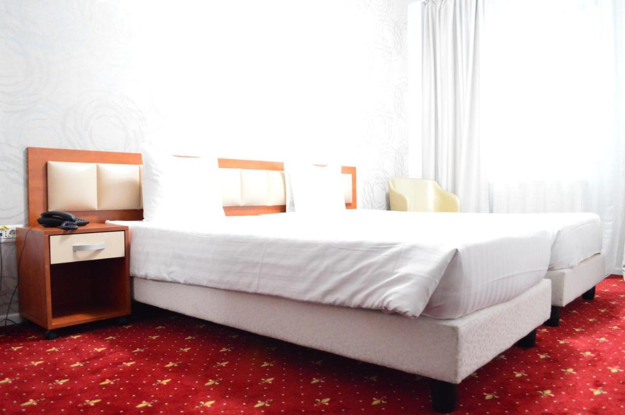 Kosher Hotel Lev Or Bucureşti Eksteriør bilde