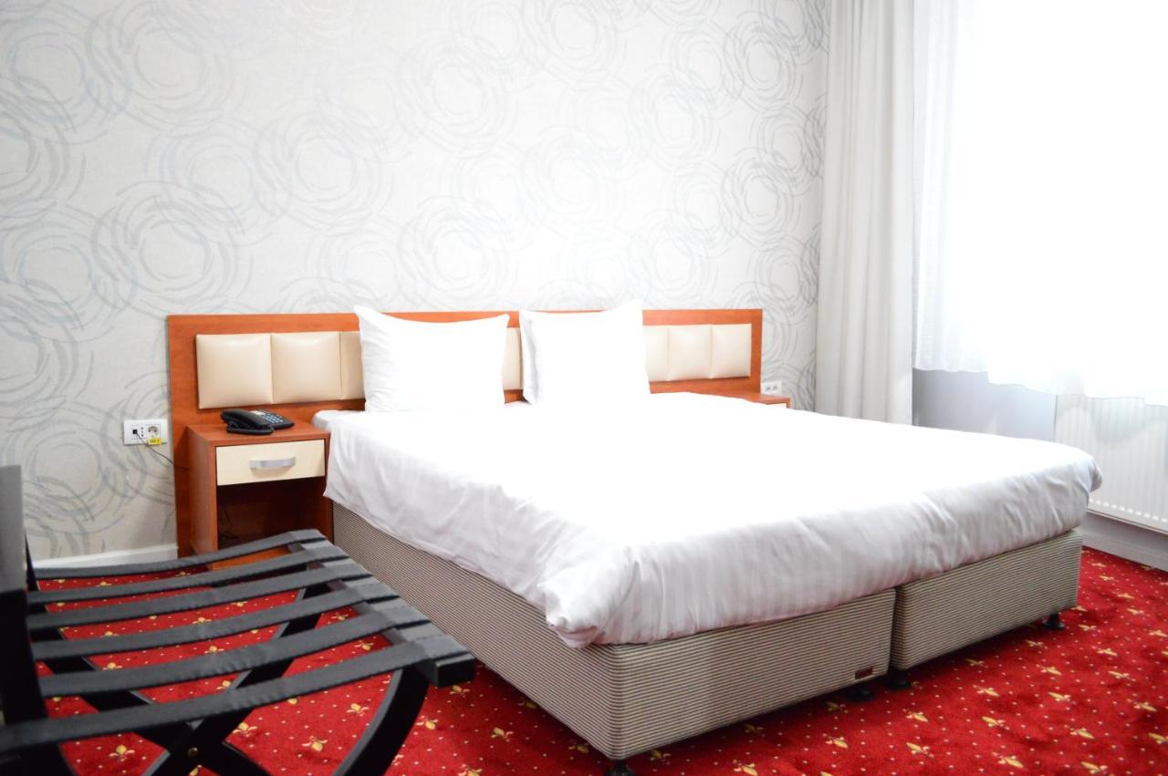 Kosher Hotel Lev Or Bucureşti Eksteriør bilde
